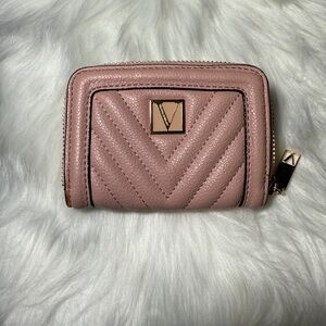 ‼️Final price‼️Victoria’s SECRET small Wallet with Zipper